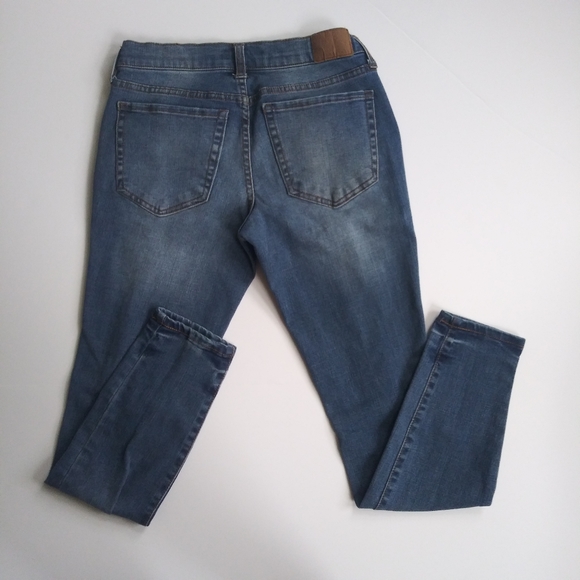 Aeropostale Straight Leg Jeans - Picture 4 of 9